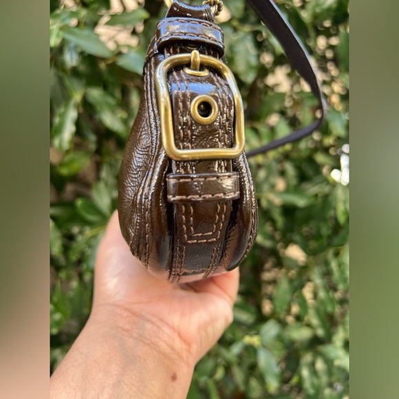 Coach Zoe mini chocolate brown patent leather - Picture 8 of 13